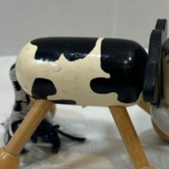 Black & White Wooden 4 Leg Toy Cow Figurine Massager 3.75"x5" Collectible - Picture 9 of 11